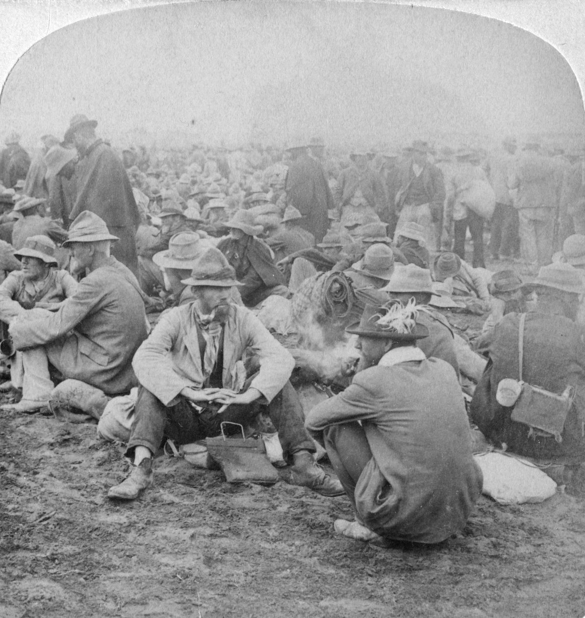 Boer krigsfångar, Sydafrika, andra boerkriget, 1900. av Underwood and Underwood