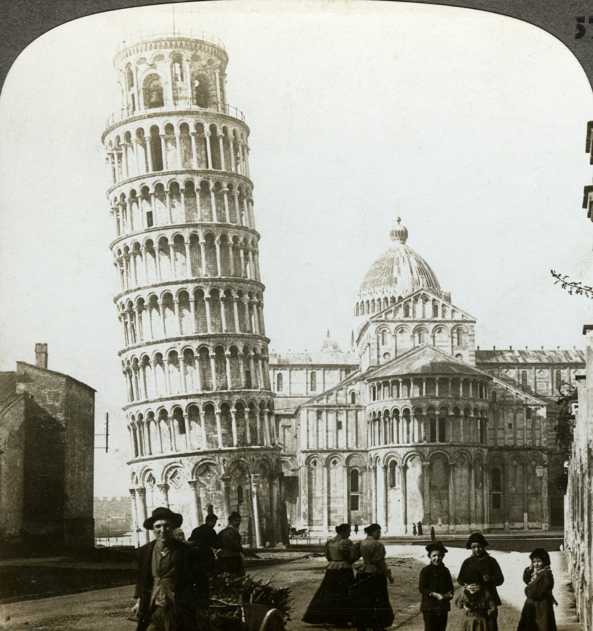 Katedralen och det lutande tornet i Pisa, Italien. av Underwood and Underwood
