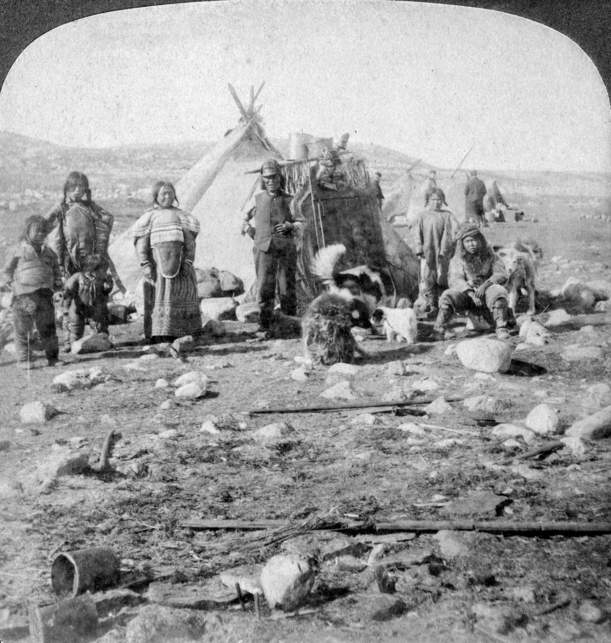 Eskimåer, norra Grönland, 1904. av Underwood and Underwood