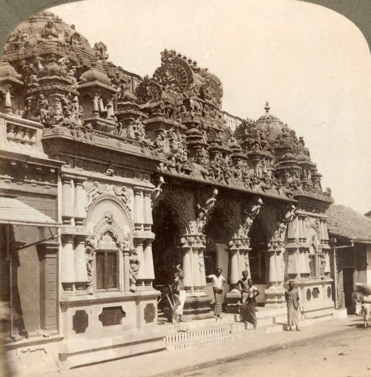 Utsökt snidad ornament av ett hinduistiskt buddhistiskt tempel, Colombo, Ceylon, 1902. av Underwood and Underwood