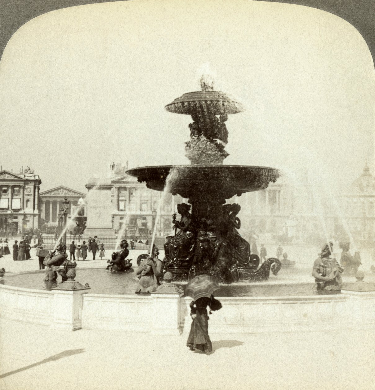 Fontän, Place de la Concorde, Paris, Frankrike. av Underwood and Underwood