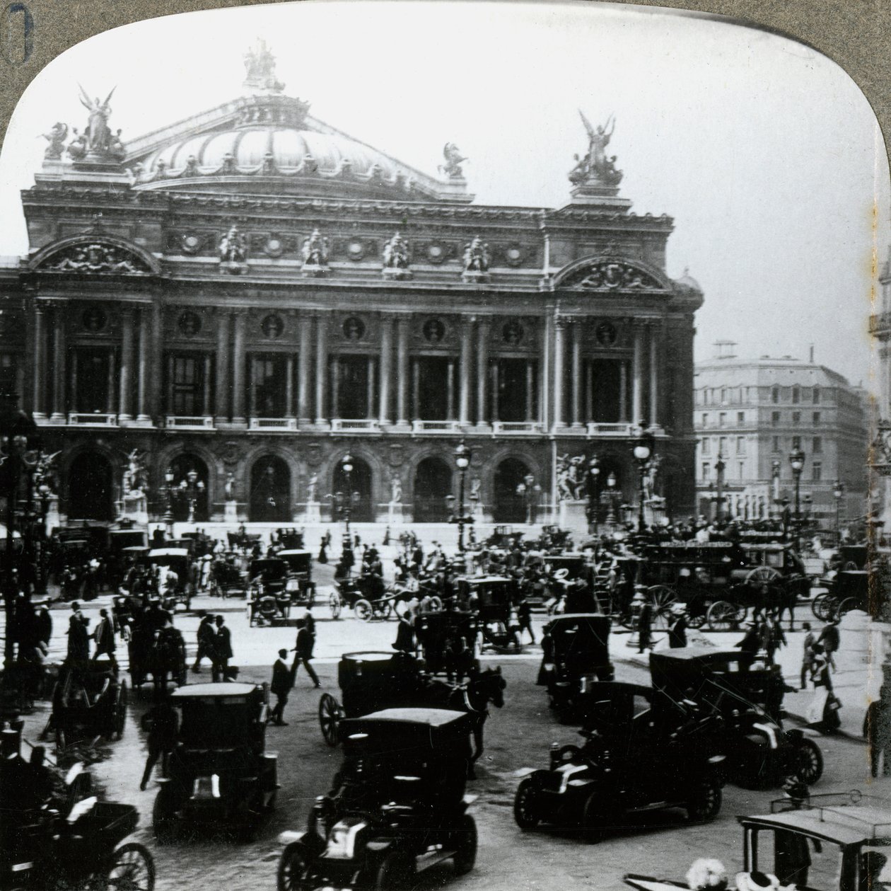 Grand Opera House, Paris, ca 1900-talet. av Underwood and Underwood