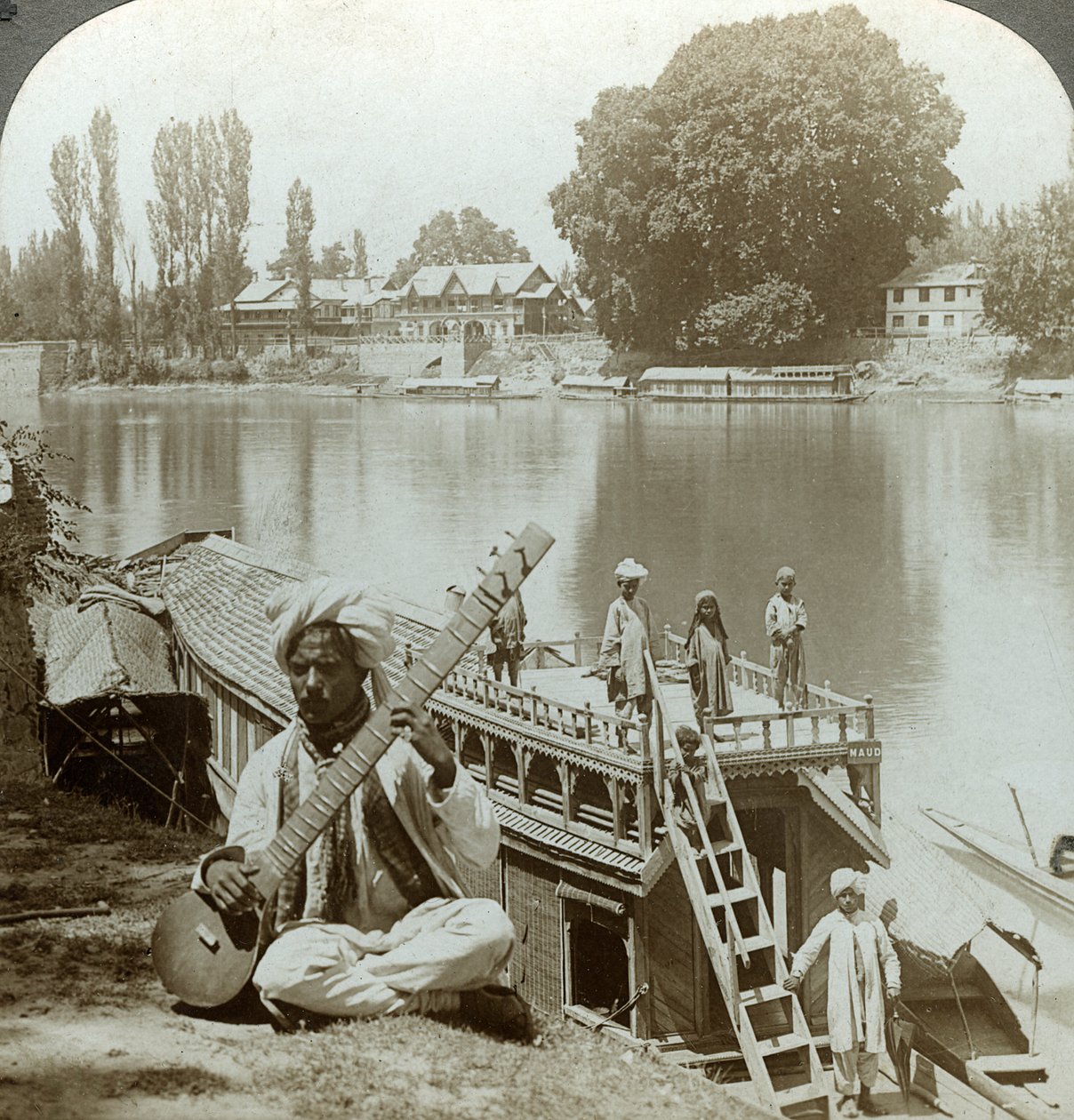 Husbåtsfest, Jhelumfloden, Kashmir, Indien, c1900-talet. av Underwood and Underwood
