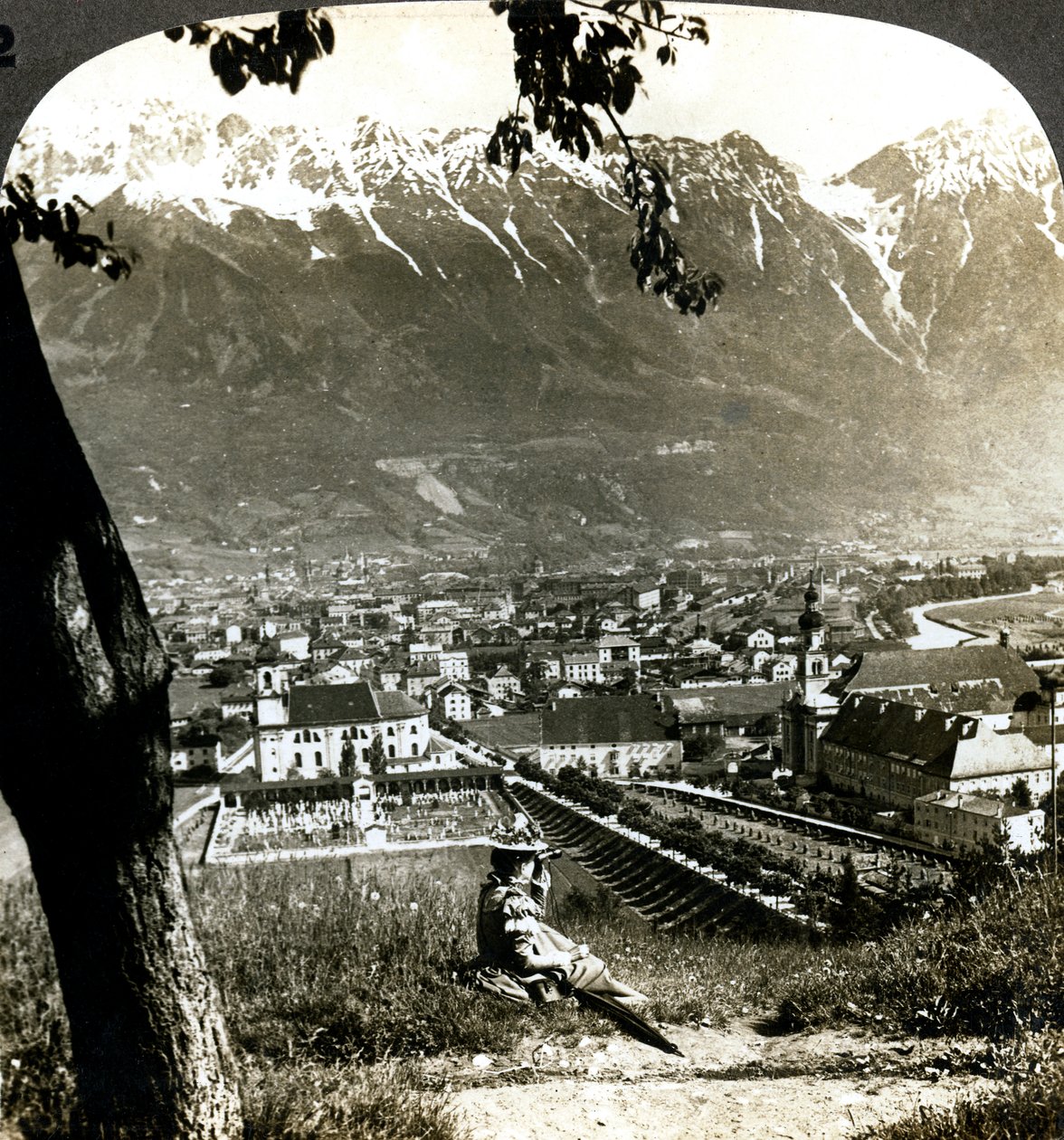 Innsbruck och de bayerska alperna, Tyrolen, Österrike. av Underwood and Underwood