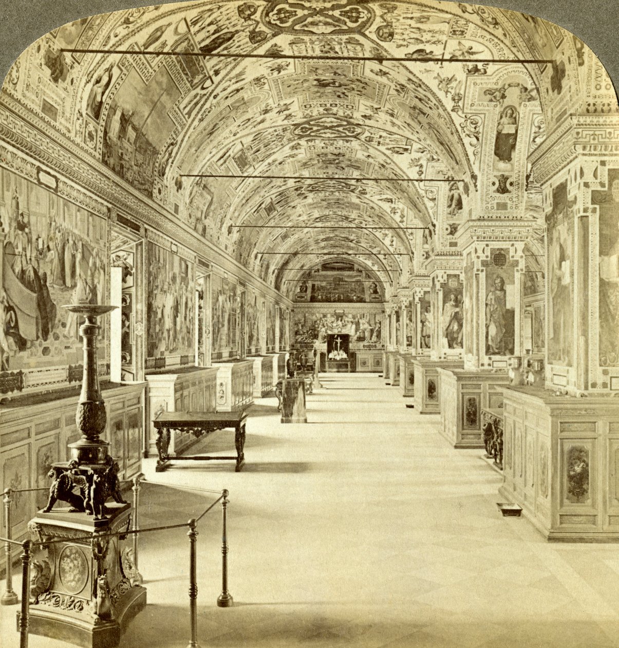 Interiör av Vatikanbiblioteket, Rom, Italien. av Underwood and Underwood