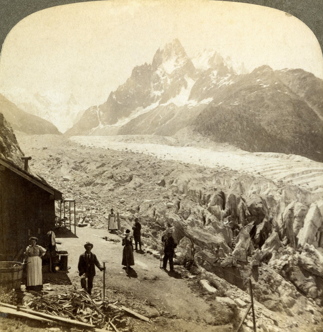 Mer de Glace från Chapeau, nära Chamonix, Frankrike. av Underwood and Underwood