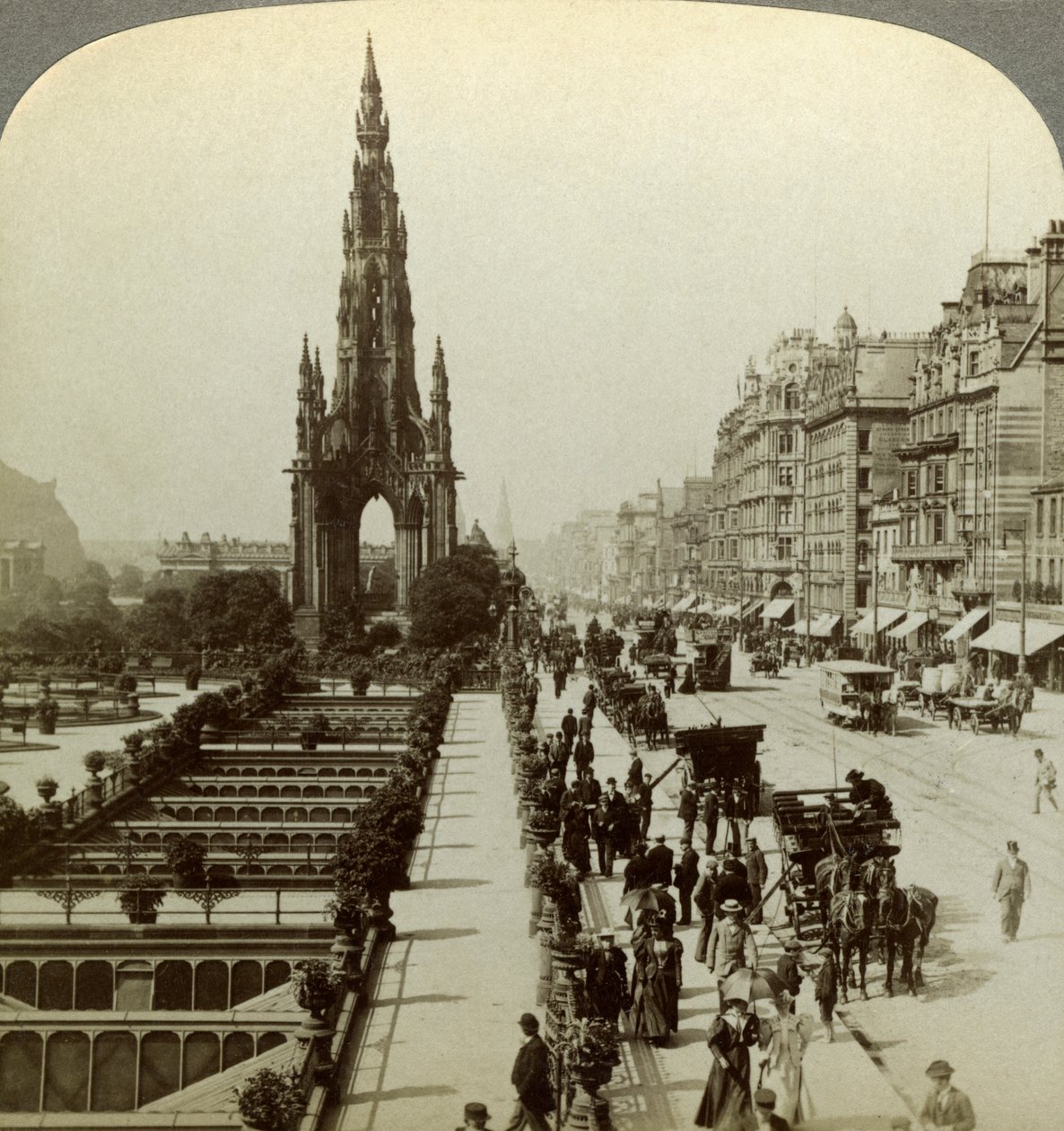 Princes Street and the Scott Monument, Edinburgh, Skottland, c sent 1800-tal. av Underwood and Underwood