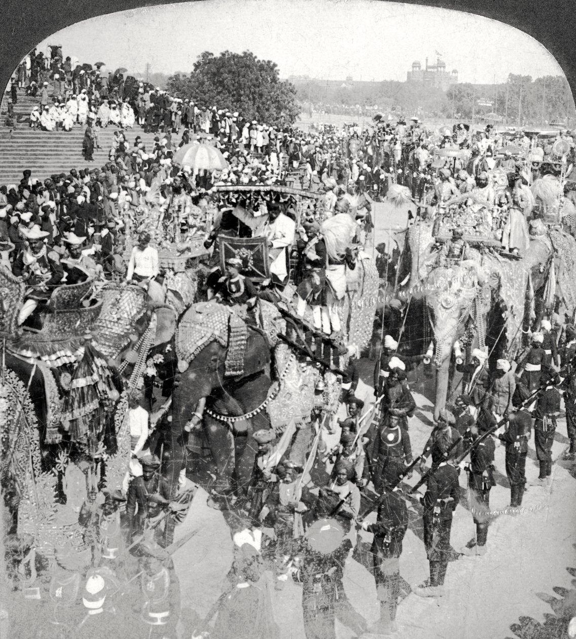 Prinsar i Grand State Entry, Durbar, Delhi, Indien. av Underwood and Underwood