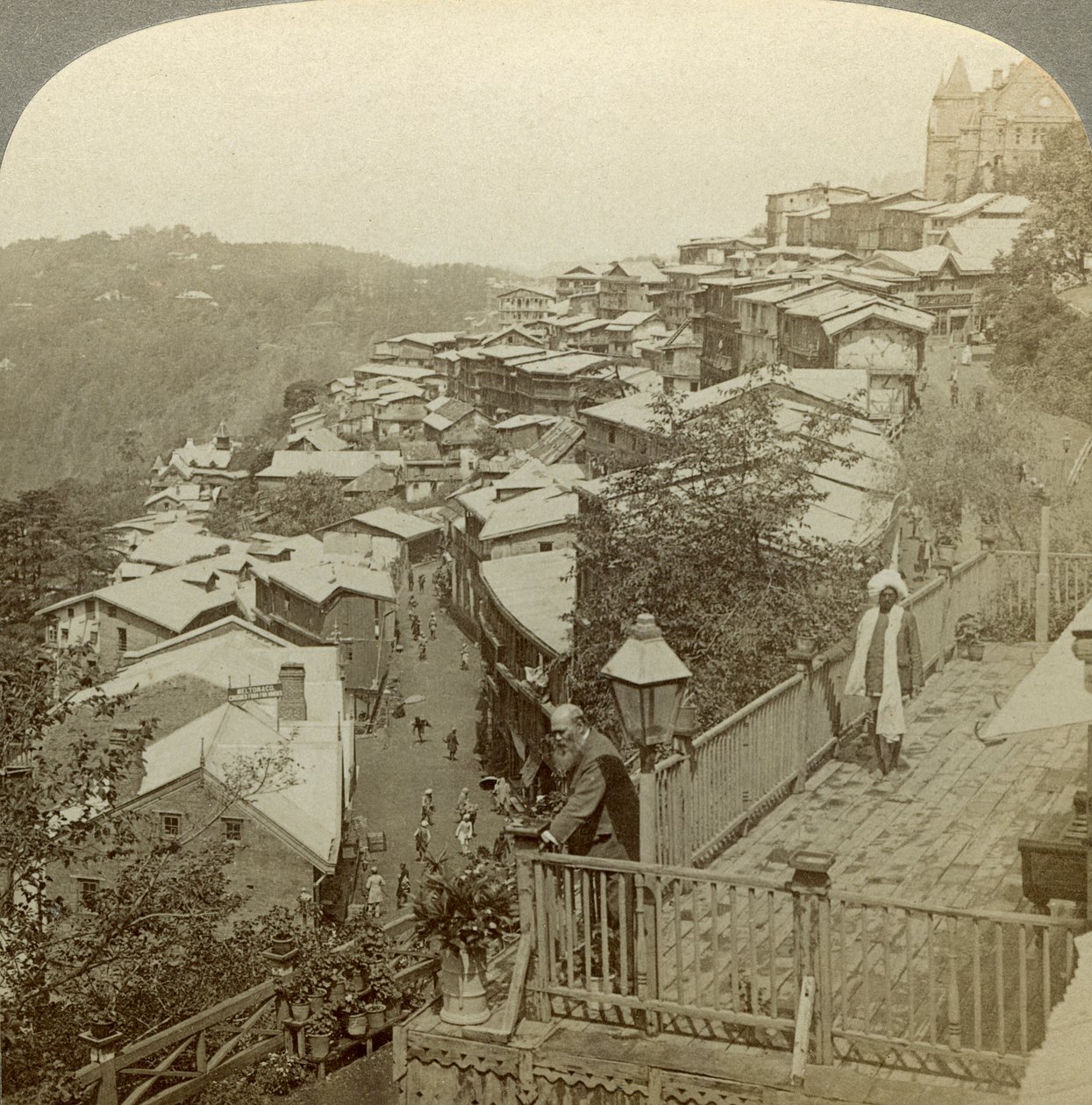 Simla, Indiens sommarhuvudstad, ca 1900-talet. av Underwood and Underwood