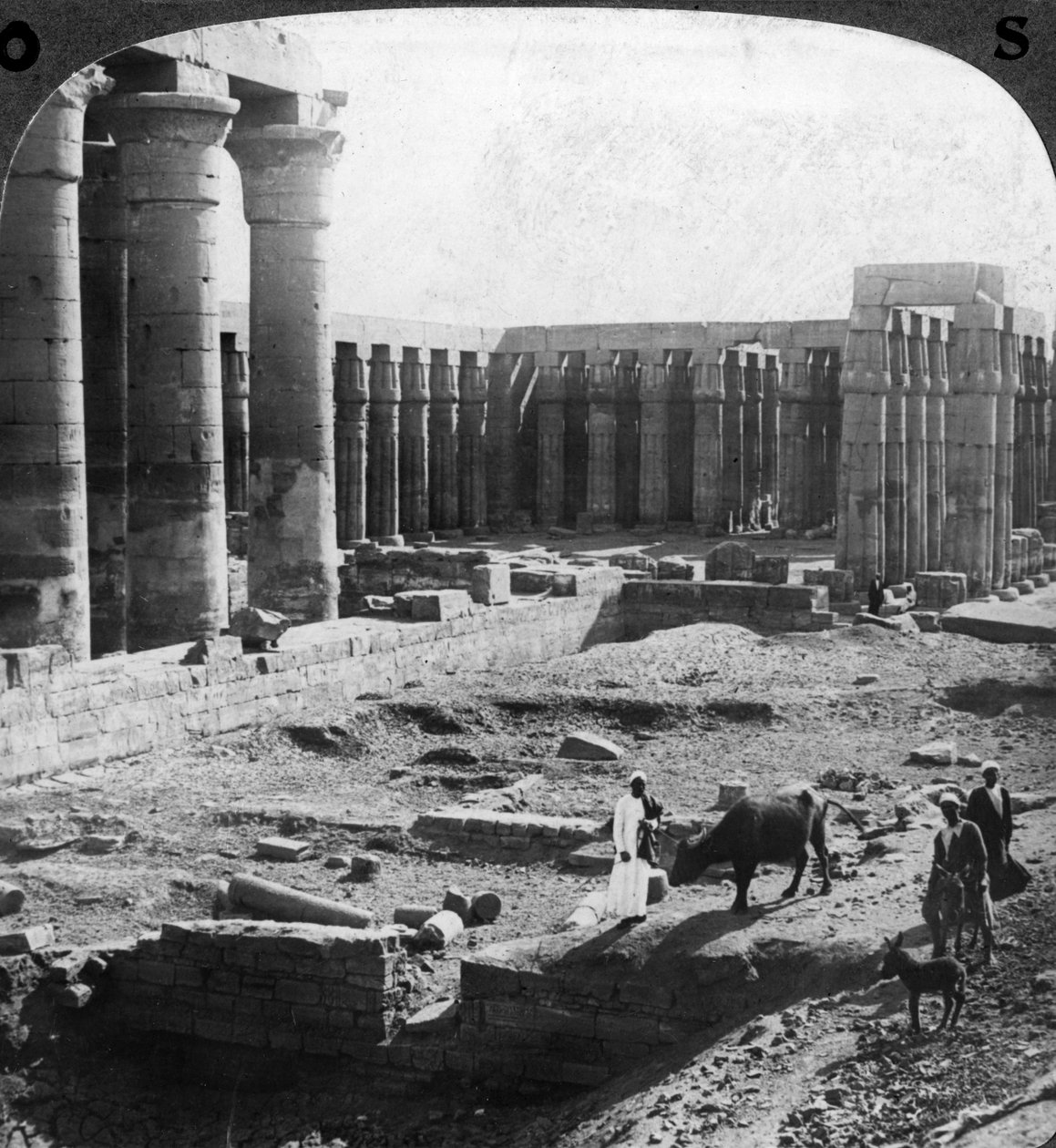 Luxortemplet, Thebe, Egypten, c1900. av Underwood and Underwood