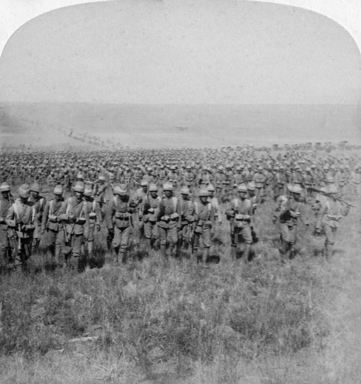 Den galanta gardebrigaden marscherar mot Brandfort, Boerkriget, Sydafrika, 1901 av Underwood and Underwood