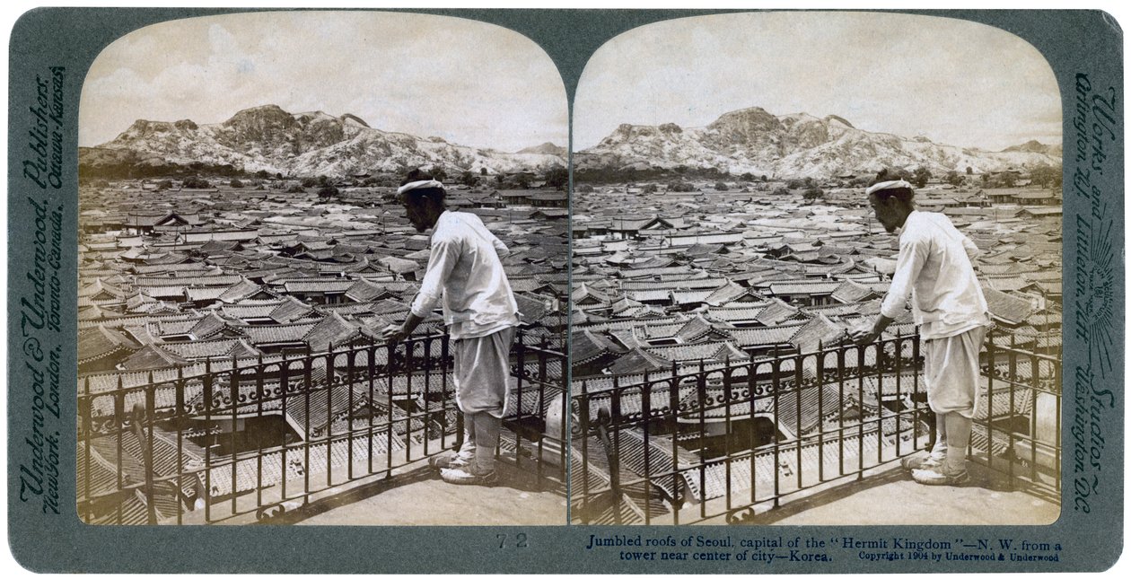 De röriga taken i Seoul, huvudstad i Eremitriket Korea, 1904. av Underwood and Underwood