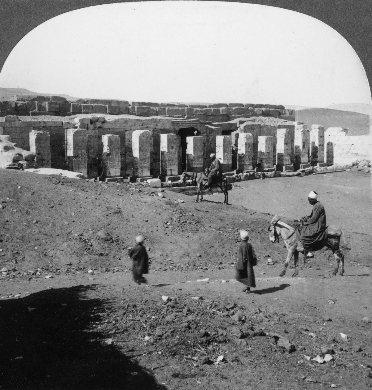 Sethos I-templet, Abydos, Egypten 1905. av Underwood and Underwood