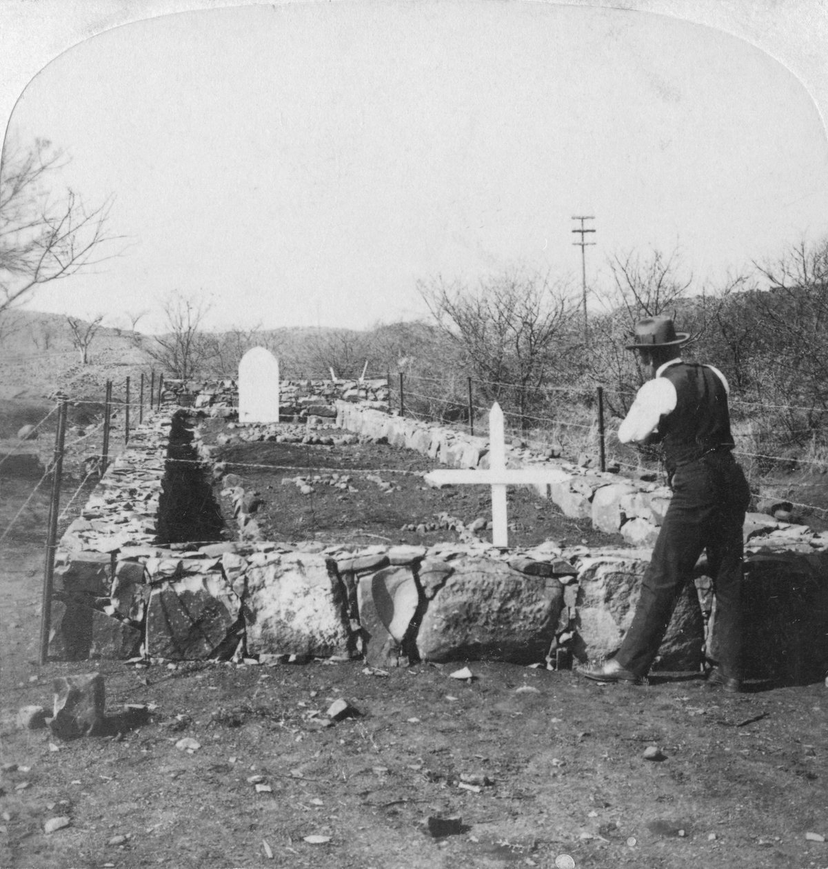 Där de fallna hjältarna ligger, foten av Harts Hill, Colenso, Sydafrika, Boer War, 1901 av Underwood and Underwood