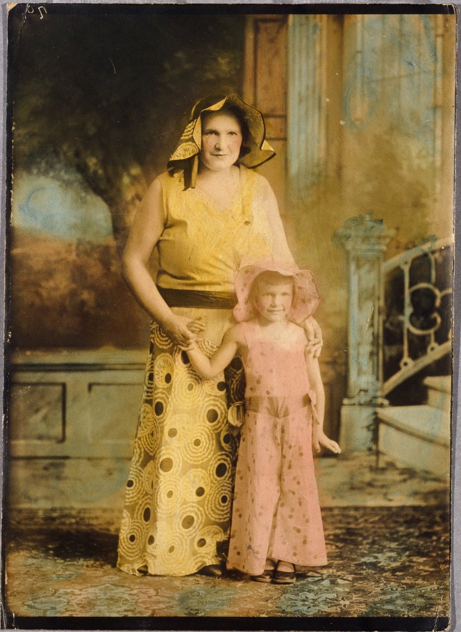 Mor och dotter av Unidentified