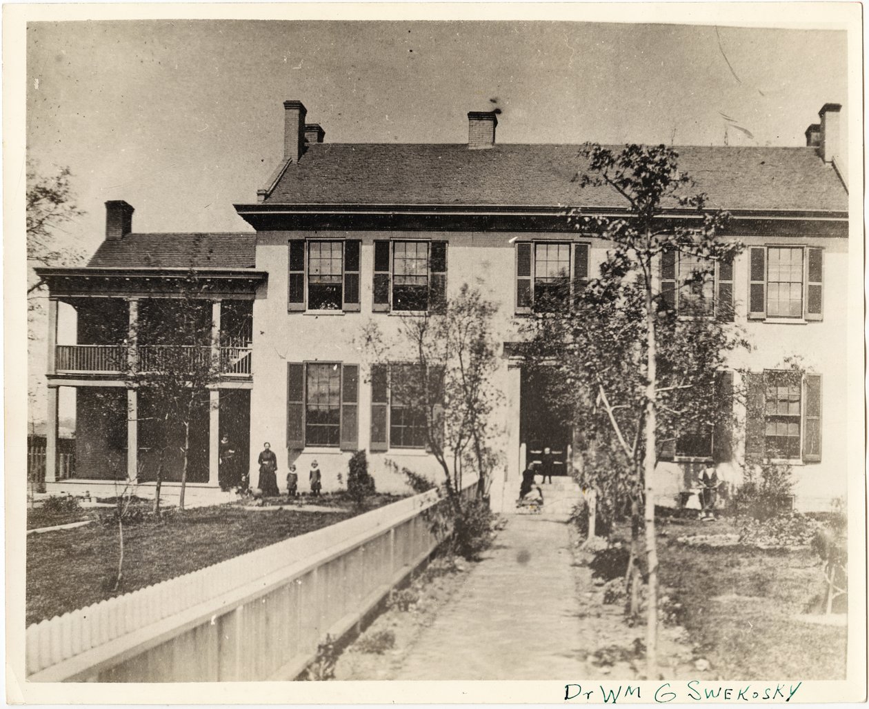 Dr. John Gano Bryan residence, 1511 North Grand av Unknown