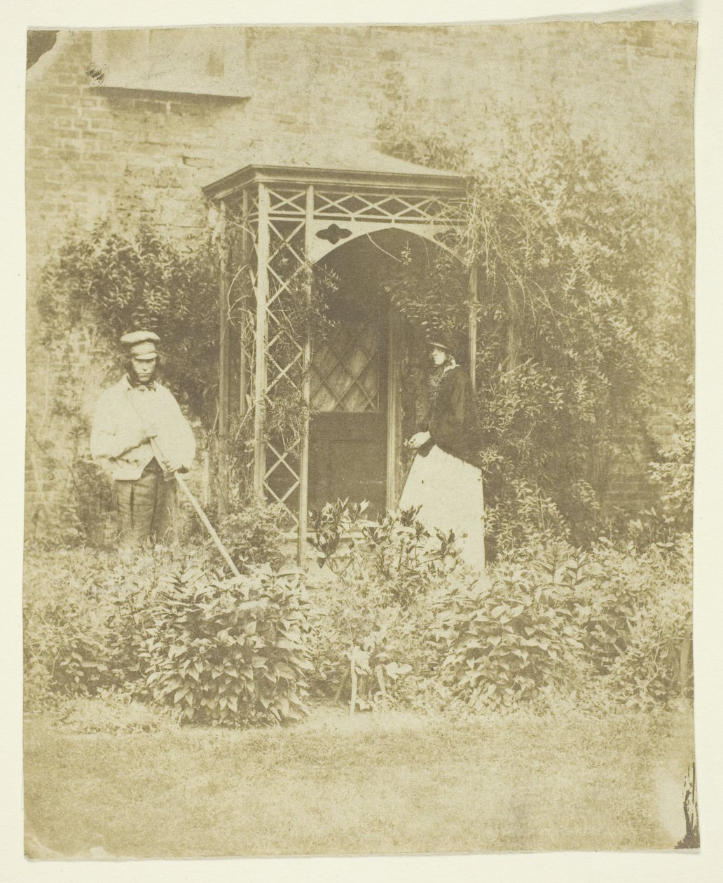 Mrs Craik i trädgården utomhus av Unknown