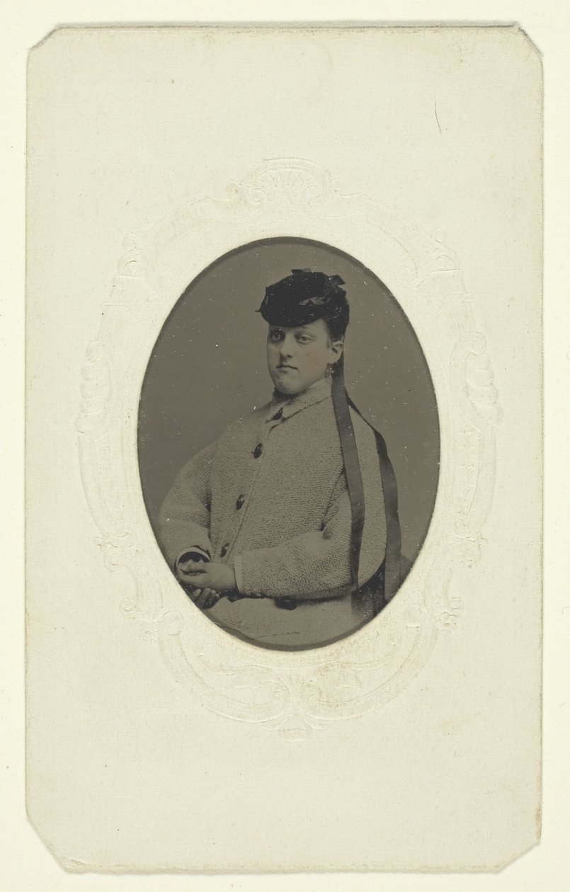 Utan titel (Porträtt av en kvinna i hatt) av Unknown