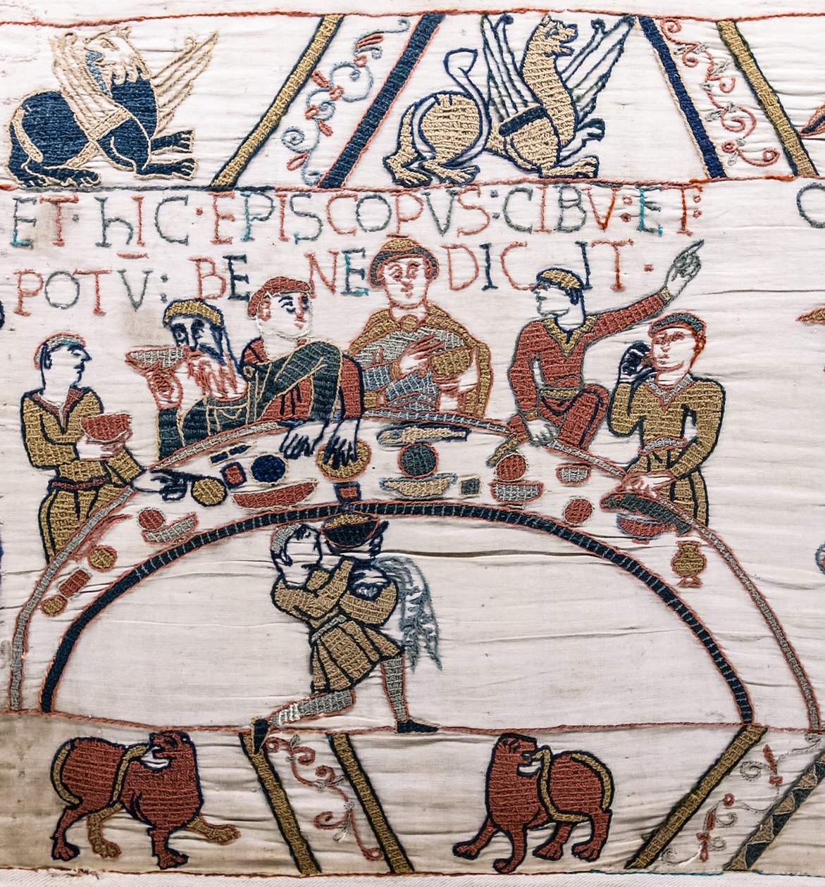 Biskop Odo välsignar maten och vinet, Bayeux Tapestry (ullbroderi på linne) av Unknown artist