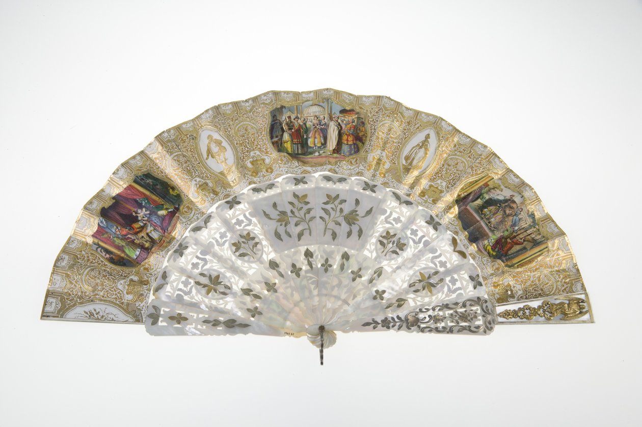 Fläkt, c.1860, Tryckt och målat papper, pärlemor, guld, silver och kopparmetaller och spegel, Tillverkare okänd av Unknown artist