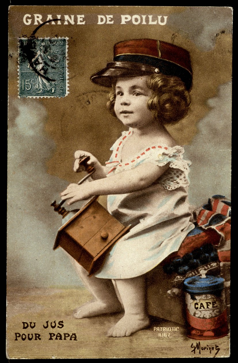 Hårigt frö - saft till pappa: ett barn gjuter kaffe, vykort, tidigt 1900-tal. av Unknown Artist
