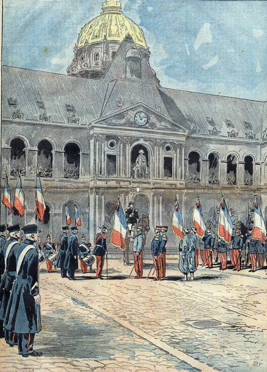 Hotel des Invalides - Paris - 26 juni 1898: en delegation överlämnades till general Arnoux, guvernör för Invalides, flaggan för Regiment of Algerie aui flöt den 30 september 1895 på drottningen av Tananarives palats. Illustration i "" Le Pelerin" av Unknown artist