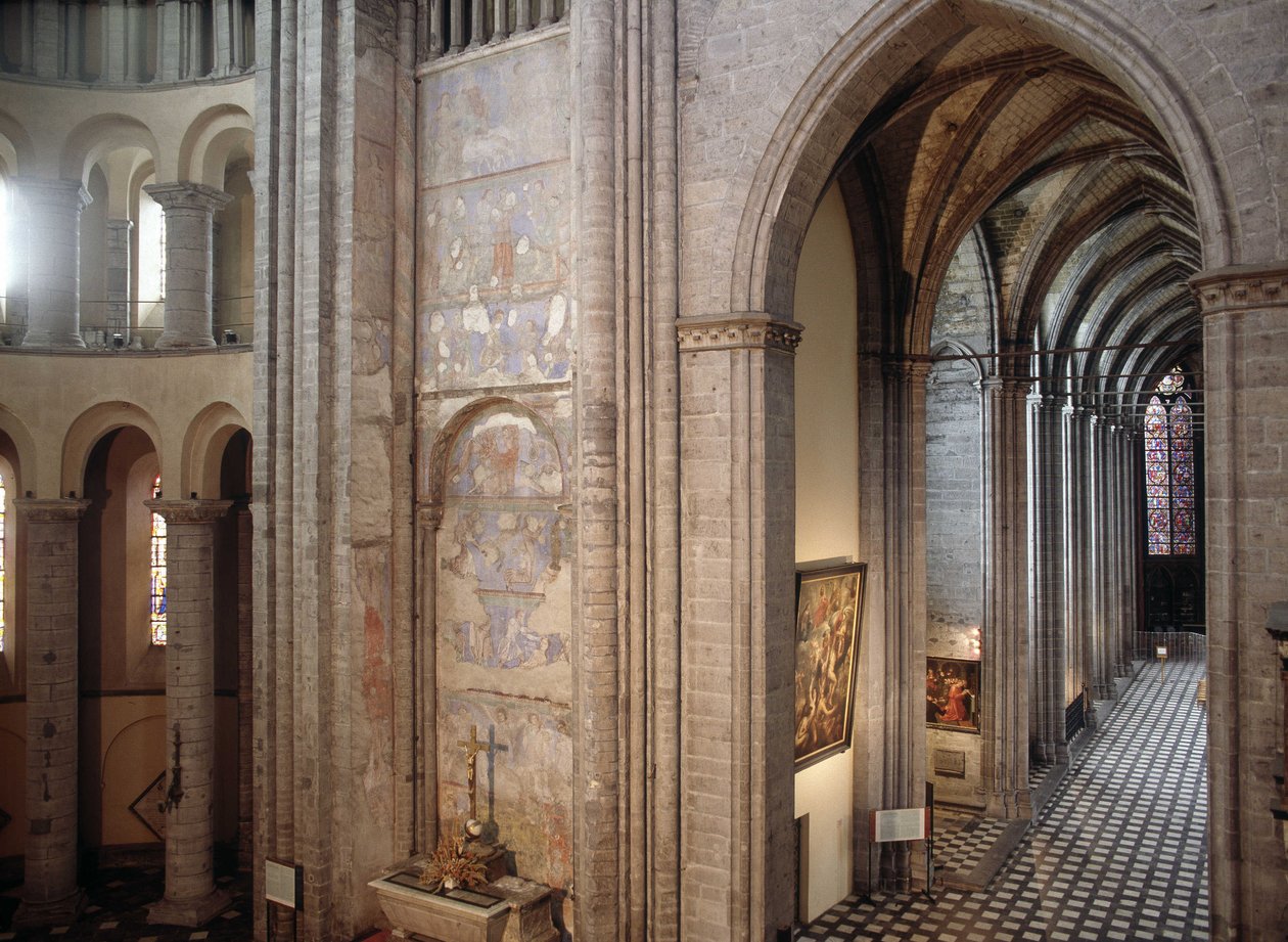 Interiör av katedralen i Tournai i Belgien. av Unknown artist