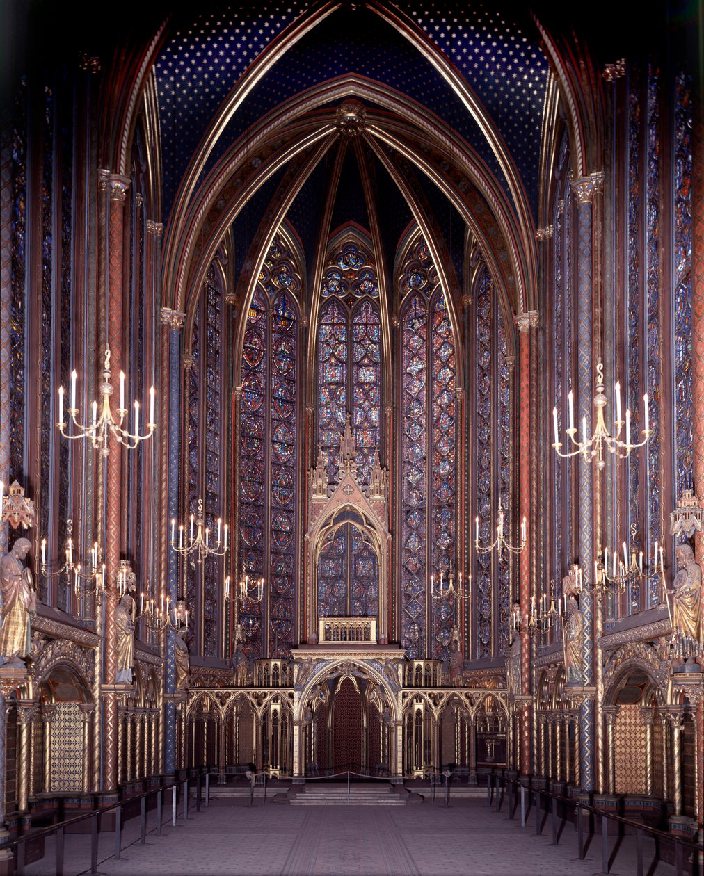 Interiörvy av Sainte Chapelle i Paris: Höga kapellet, arkitektur av Unknown artist