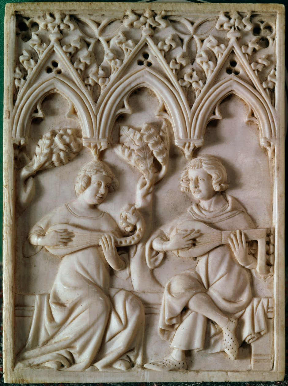 Elfenbenstavla som föreställer två musiker. 1300-talet. Paris, Nationalmuseet för medeltiden, Thermes de Cluny av Unknown artist