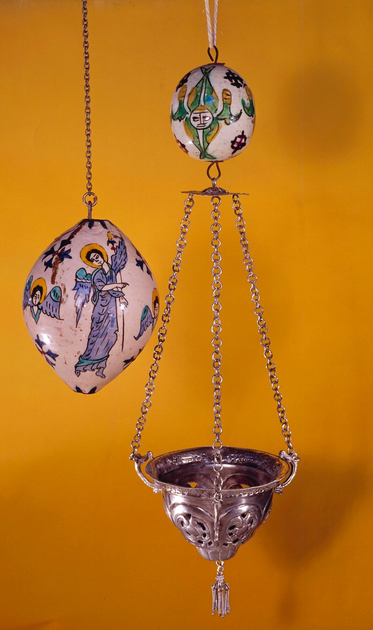 Orientalisk konst: polykroma fajanskulor med änglar. 1800-talets Paris, Armeniskt museum av Unknown artist