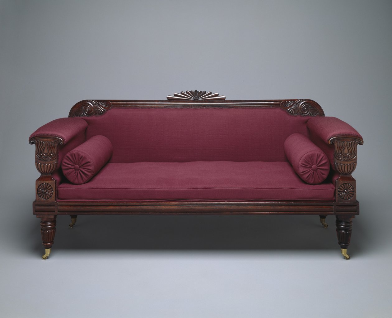 Soffa, ca 1821-35 (rosenträ och furu med ullklädsel) av Unknown artist