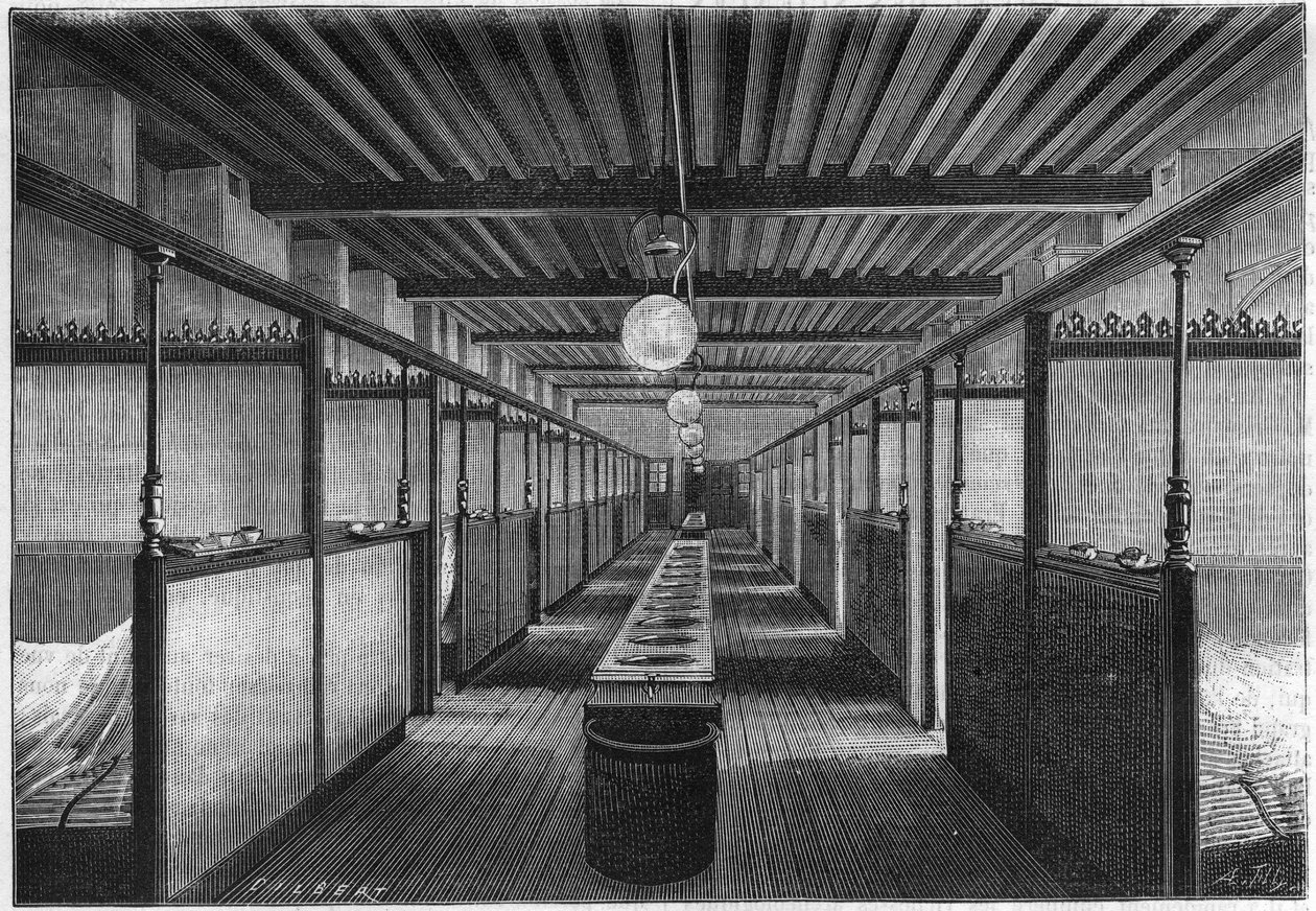 Mongeskolan 1884 i Paris. En sovsal med tvättställ. i naturen. Granskning av vetenskaper och deras tillämpningar för konst och industri.”” av Unknown artist