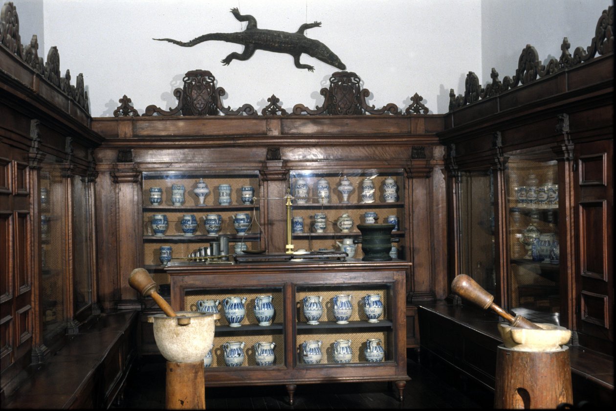 1600-talsapotek, vaser, krukor, murbruk... Museum of Science and Technology, Milano. av Unknown artist