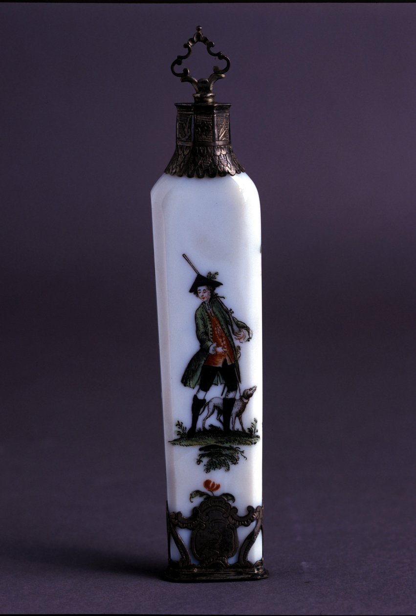 Flaska för keramiska parfymer från 1700-talet. av Unknown artist