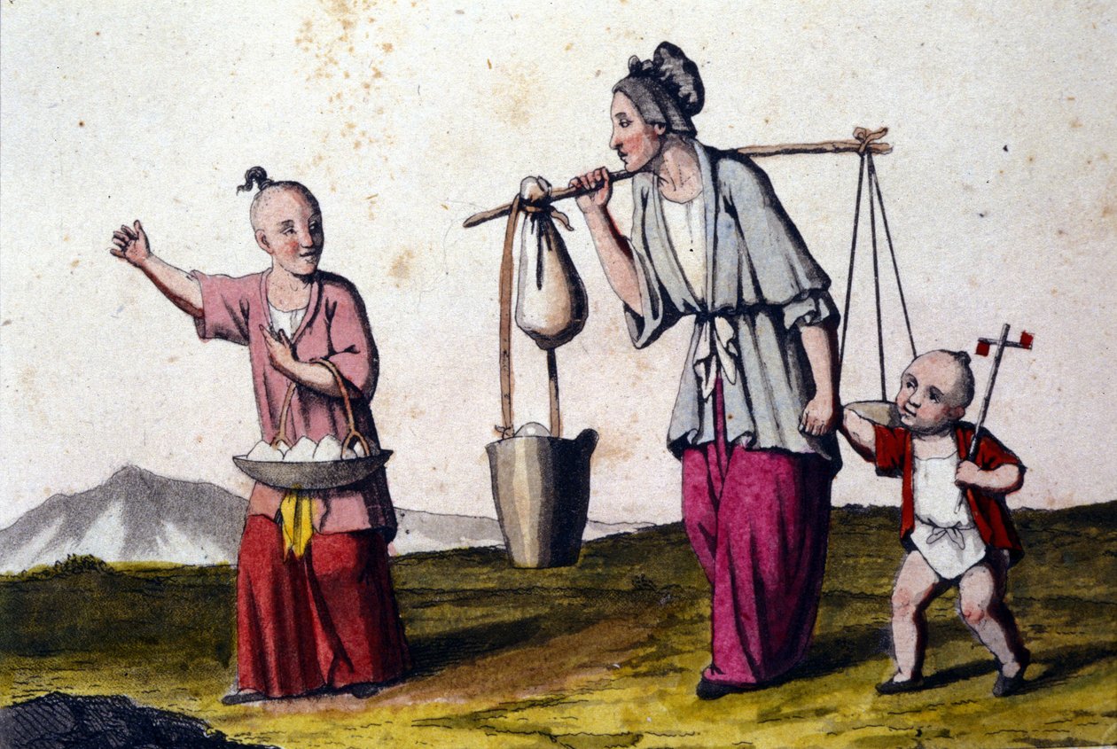 Kina. En kvinna som bär vatten åtföljd av 2 barn, den stora bär en korg med ris. Tryck från 1800-talet. av Unknown artist