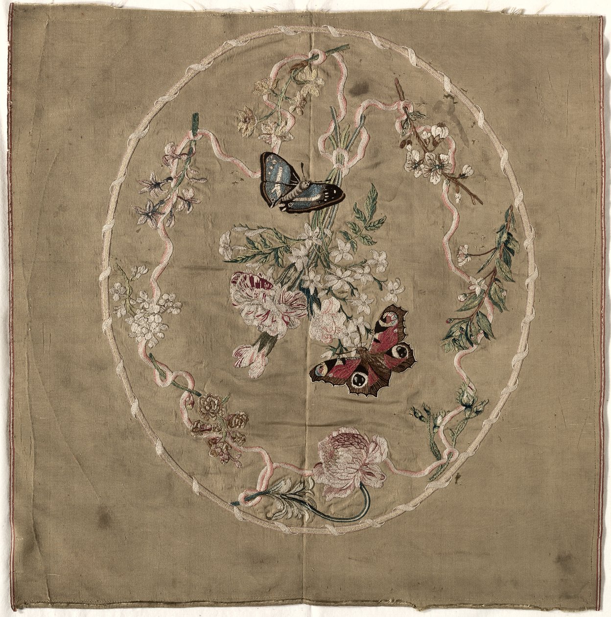 Broderi för Fire Screen av Unknown artist