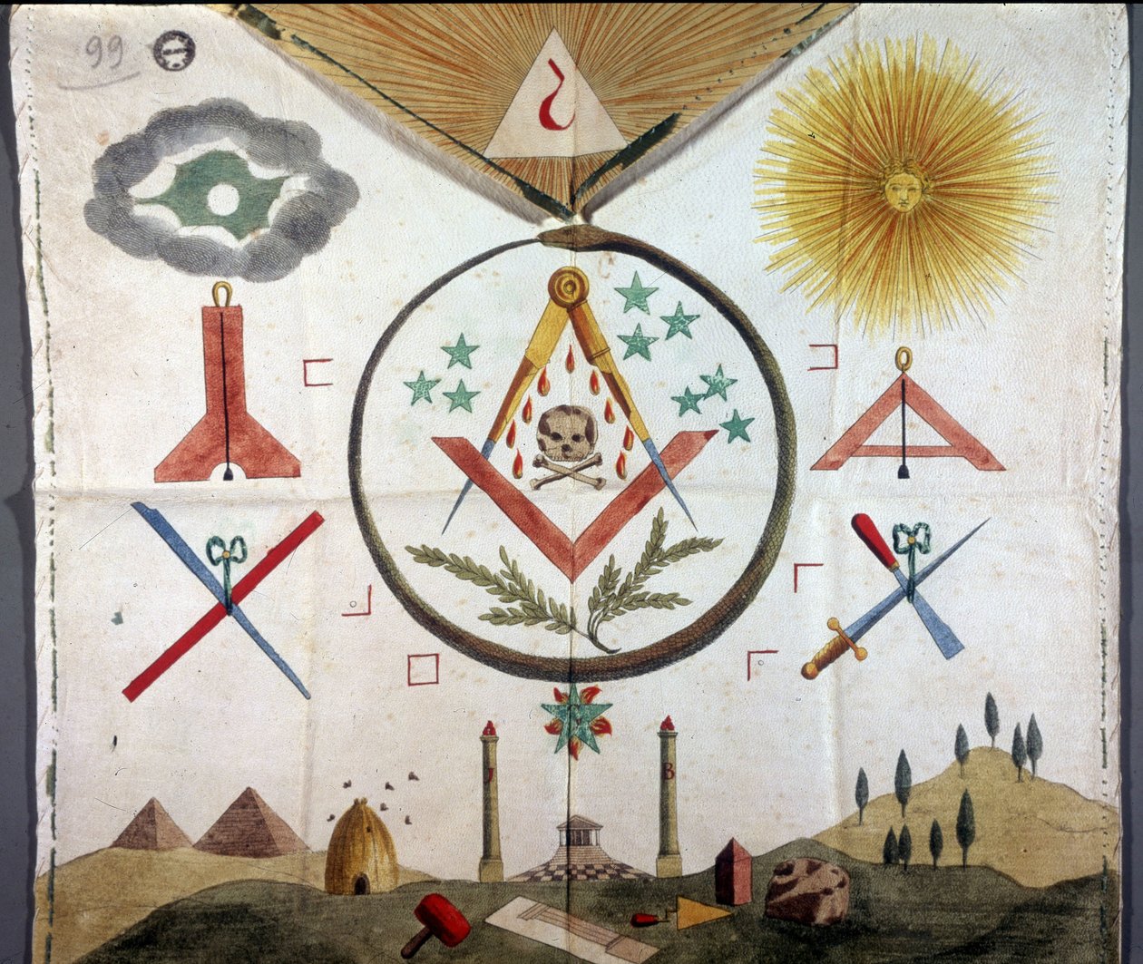 Franc-Maconnerie: Maconniska emblem på ett förkläde av en macon av ordningen för den franska riten från 1700- eller 1800-talet. Archivio di Stato i Milano av Unknown artist