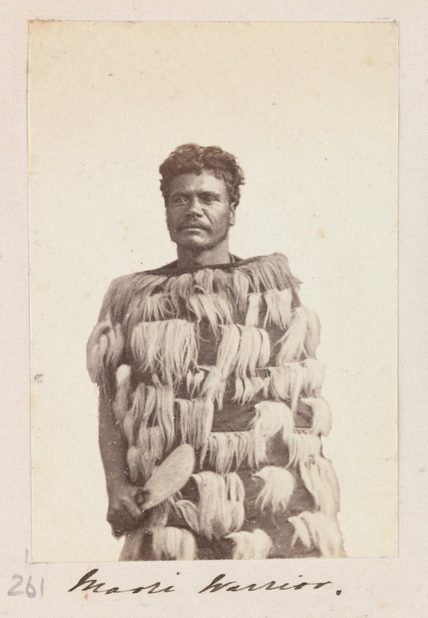 Maorisk krigare, ca 1876 (svartvitt foto) av Unknown artist