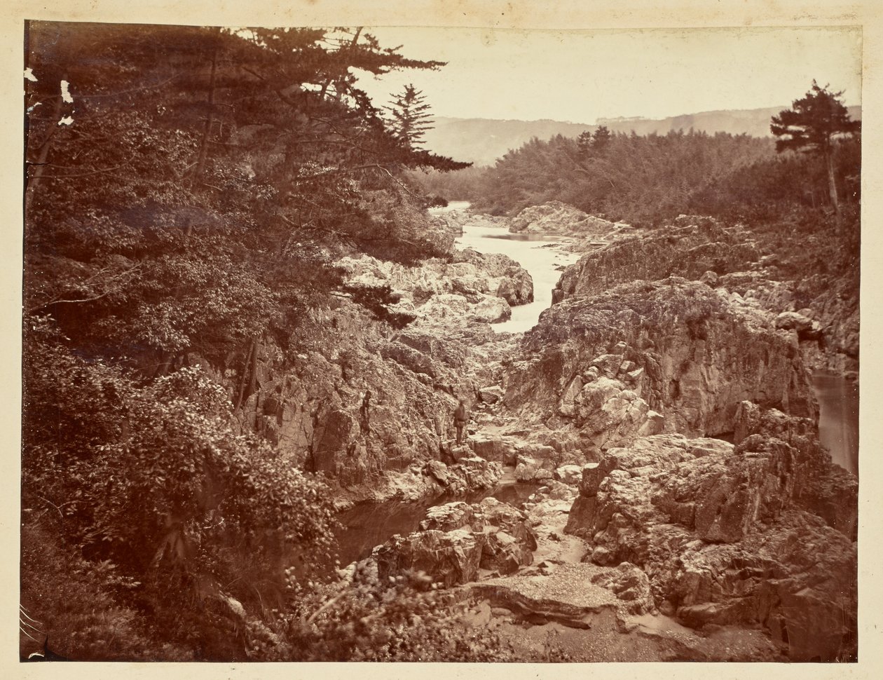 [Rocky river view] av Unknown artist