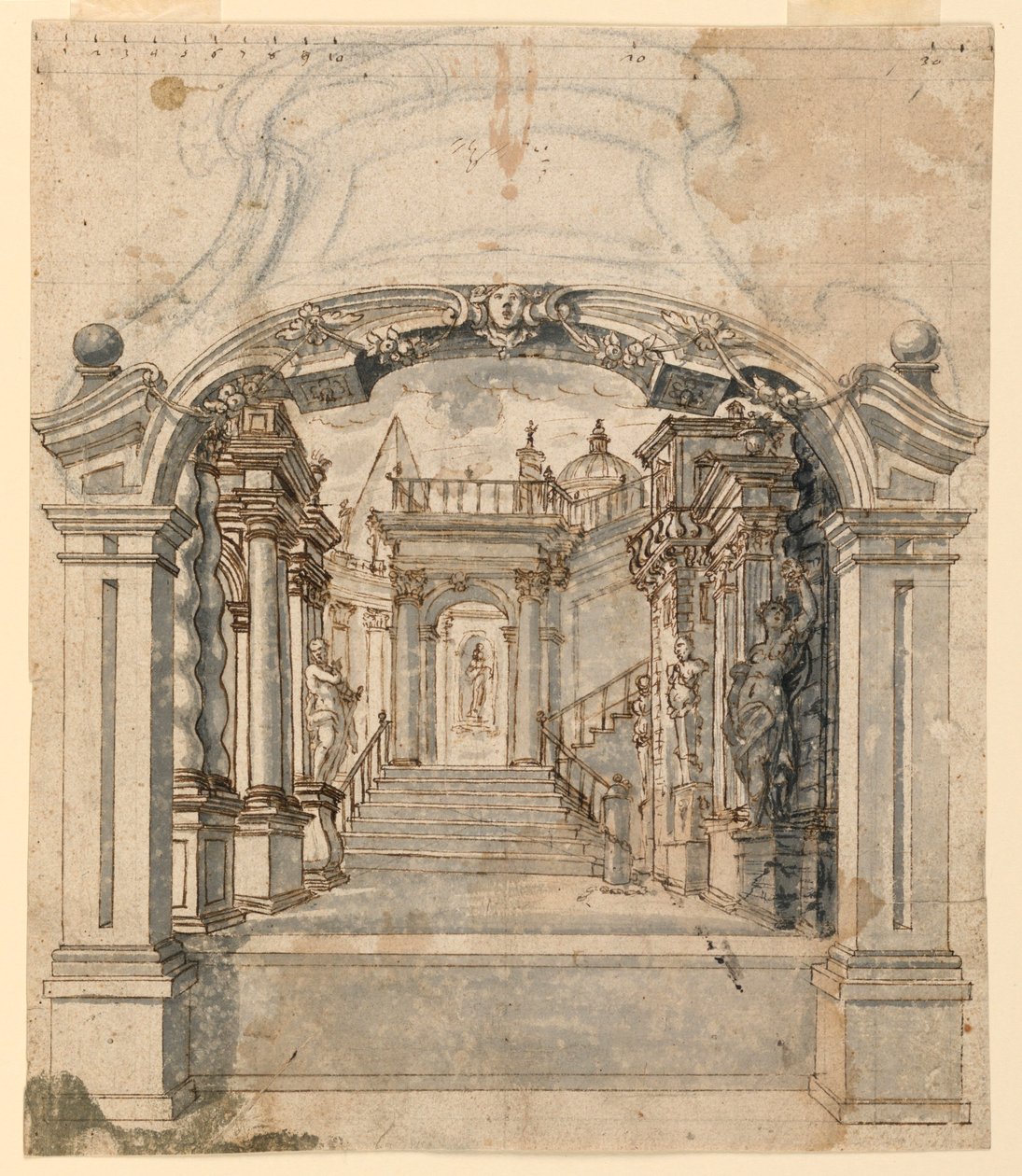 Scendesign: Trappa med skulpturer av Unknown artist