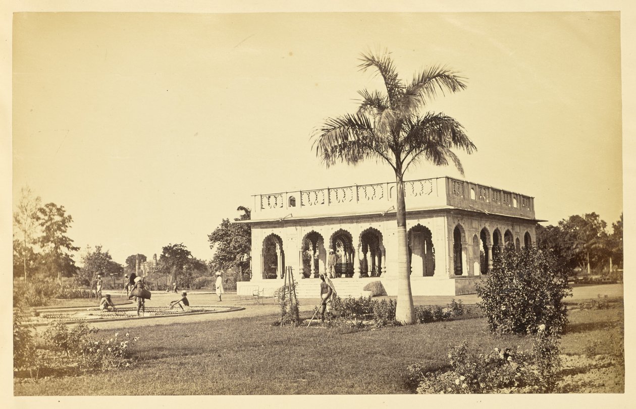 [The Baradari i Wingfield Park, Lucknow] av Unknown artist