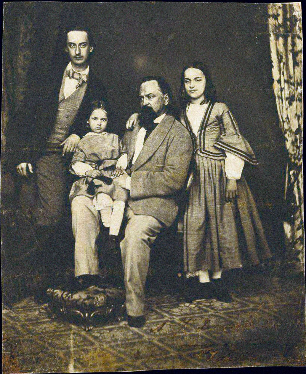 Alexandre Herzen (1812-1870) - Alexander Herzen med sina barn efter hans fru Natalie par Anonymous död av Unknown photographer