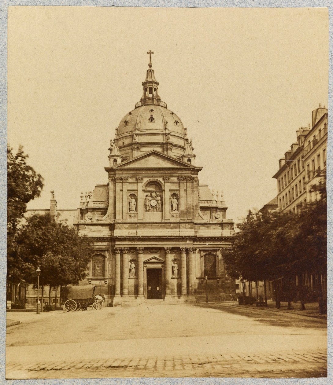 Fasad på Sorbonne-kapellet, Paris, ca 1875-1925 (svartvitt foto) av Unknown photographer