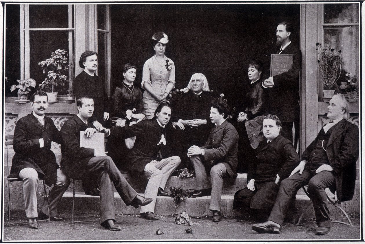 Franz Liszt (1811-1886), i Weimar, i kretsen av sina favoritelever. av Unknown photographer