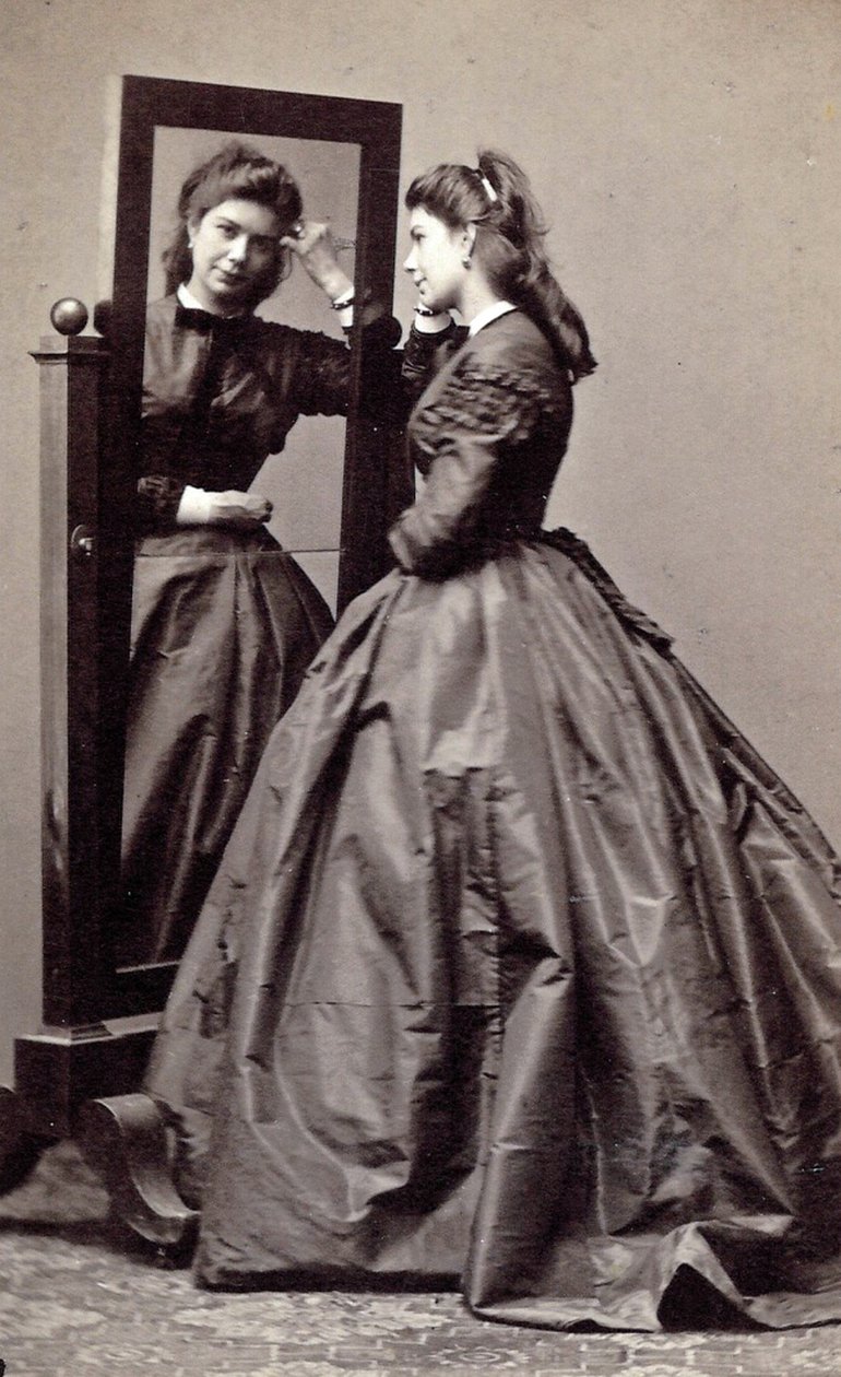 Franziska Feifalik née Rösler, Rössler or Angerer, known as Fanny av Unknown photographer