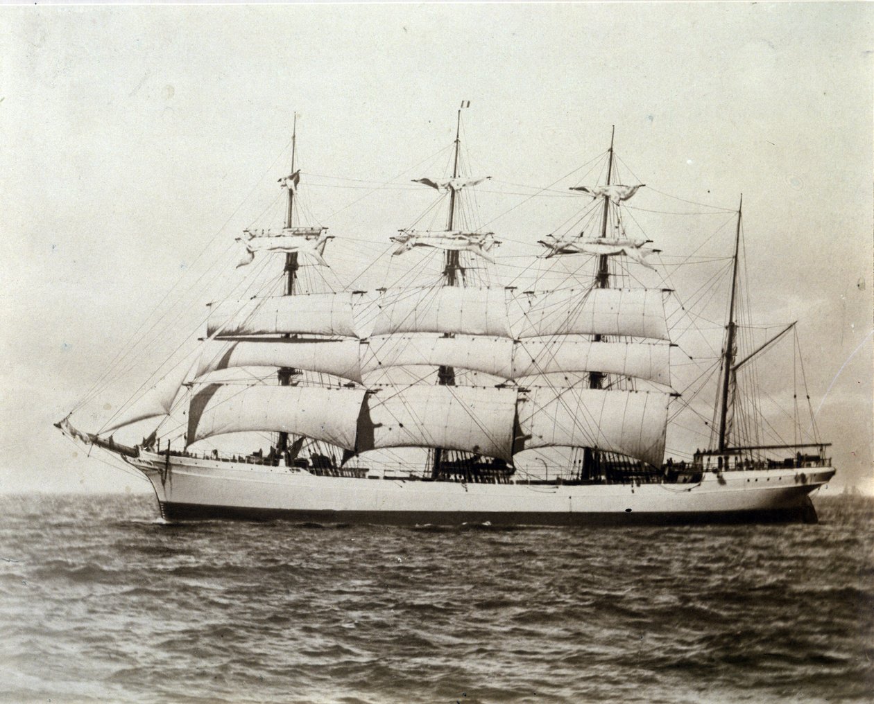 Franska segelbåten Emile Renouf utanför Le Havre 1897-07-02 Fotografering av Unknown photographer