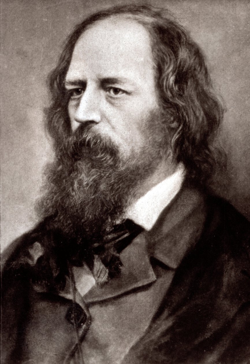 Porträtt i halvfigur av den berömde engelske poeten Alfred Tennyson av Unknown photographer