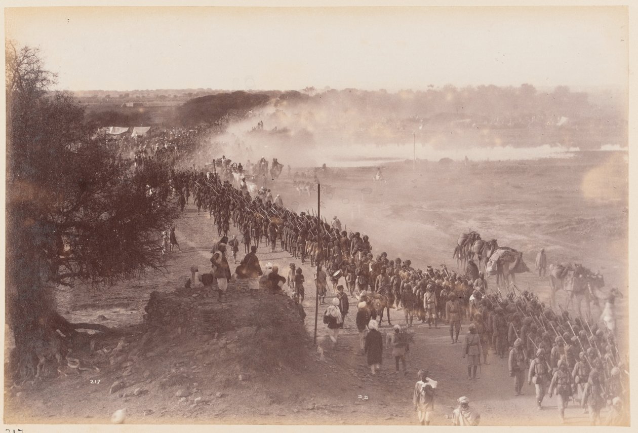 Indiska arméns infanteri på marsch, Delhi övningsläger av Unknown photographer