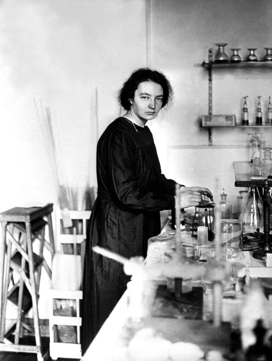 Irene Joliot Curie, ca 1921 (svartvitt foto) av Unknown photographer