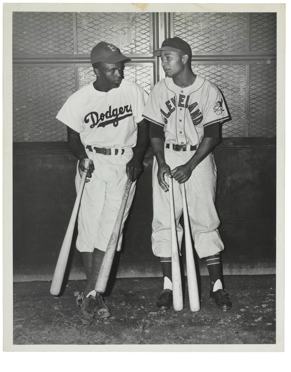 Jackie Robinson och Larry Doby, ca 1947 (fotografi (s/v) av Unknown photographer